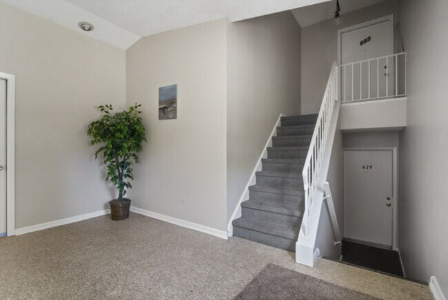Foto del edificio - 627 Chardonnay Ln