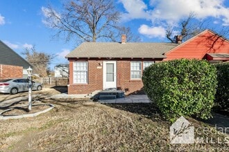 Building Photo - 2520 E Wilma St