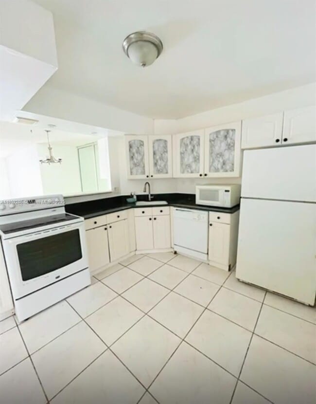 Building Photo - 3360 Spanish Moss Terrace