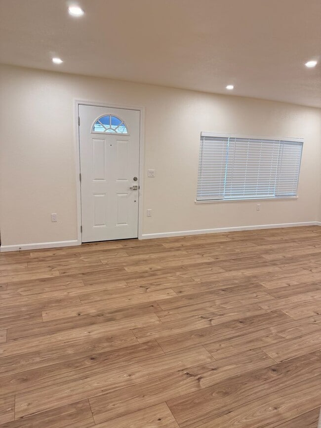 Building Photo - Bolsa Knolls NEWLY UPDATED 3 Bedroom / 2 Bathroom House w/ Fenced Yard & Laundry Hookups