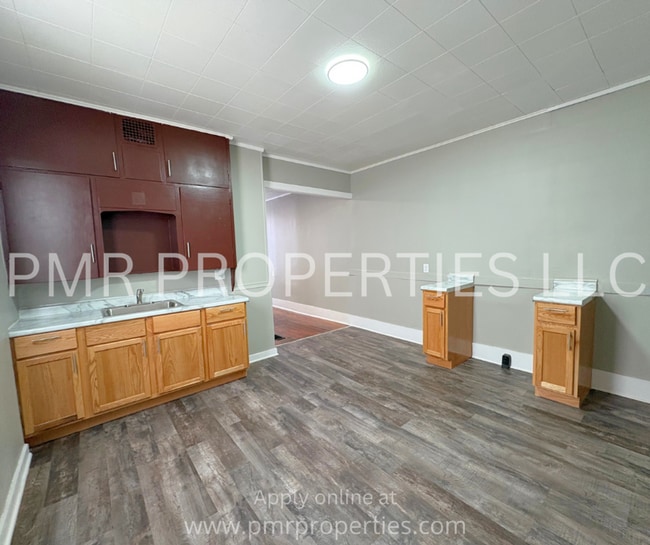 Building Photo - 1 Bedroom / 1 Bathroom House