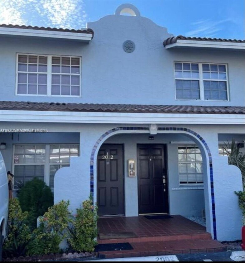 6990 NW 173rd Dr Unit 2002, Hialeah, FL 33015 Condo for Rent in Hialeah, FL