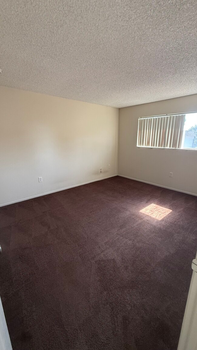 Foto del edificio - 2240 Franzen Ave