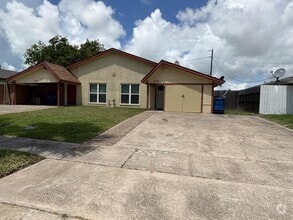 Building Photo - 2119 Westwind Cir