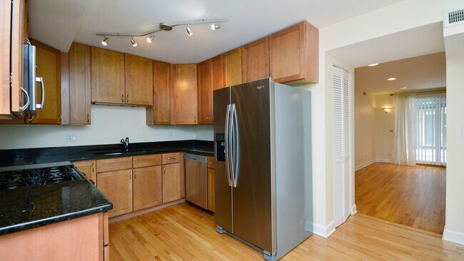 Foto del edificio - 721 Seward St