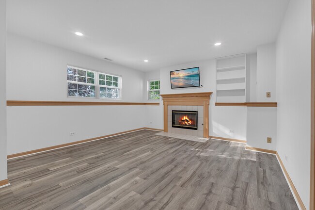 Building Photo - 1651 Apple Tree Ln