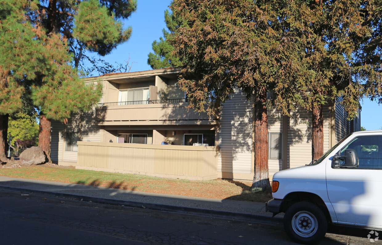 Foto principal - Meadow Rock Apartments