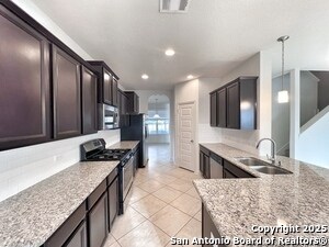 Building Photo - 310 Creekview Way