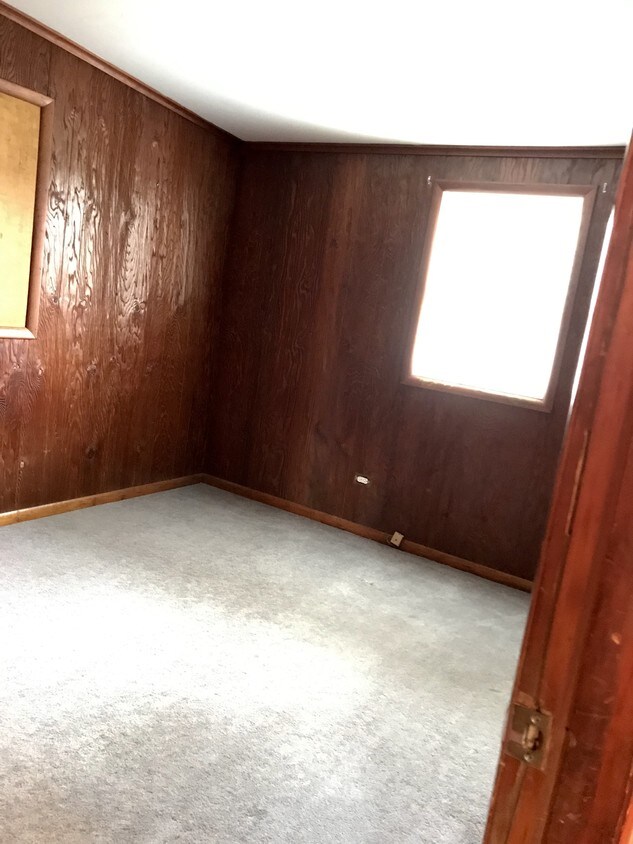 26966 103rd Pl, Trevor, WI 53179 Apartments in Trevor, WI