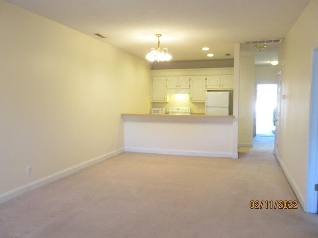 Building Photo - 3510 Landmark Dr