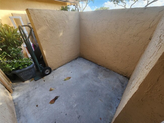 Building Photo - 10967 NW 30th Pl