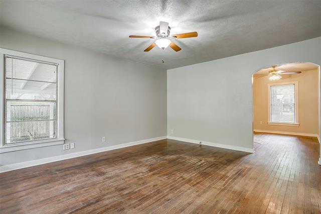 Building Photo - 410 McCarty St