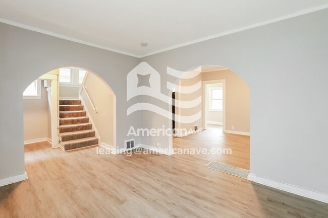 Foto del edificio - 5242 Lyon Ave