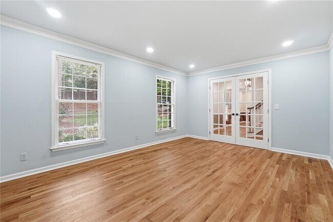 Building Photo - 3731 Dunwoody Club Dr