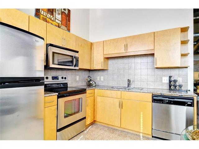 Foto del edificio - 221 W Lancaster Ave
