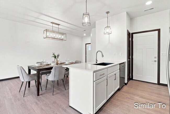 Foto del edificio - 1249 N Marion Rd