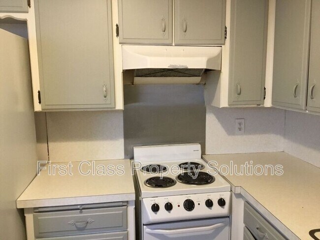 Foto del edificio - 1104 N Carol Ln