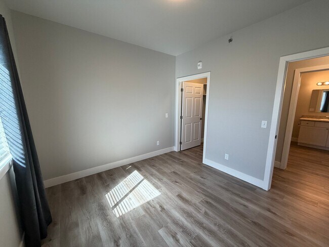 Foto del edificio - 3250 Rosebud Dr