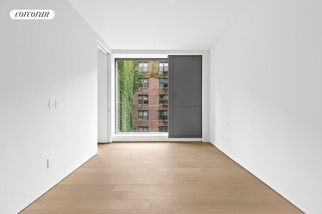 Foto del edificio - 251 W 14th St