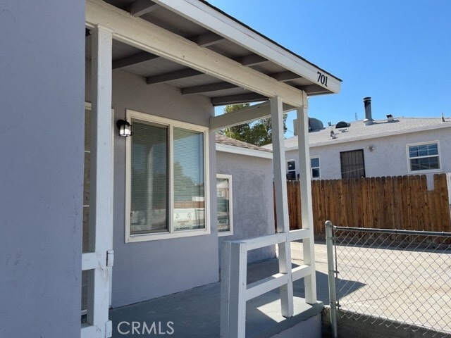 Building Photo - 701 S 2nd Ave