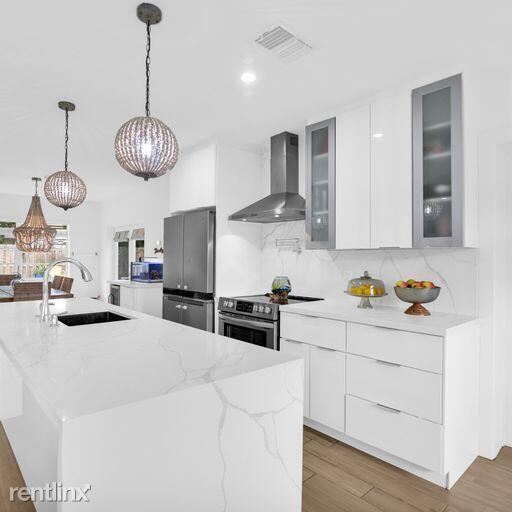 Foto del edificio - 4 br, 2 bath House - 627 Jaeger Dr