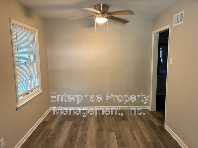 Building Photo - 3283 Frayser View Dr