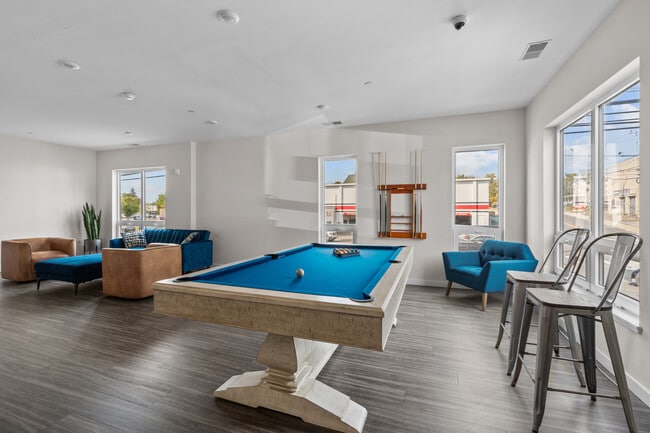 Building Photo - 71 Connecticut Ave