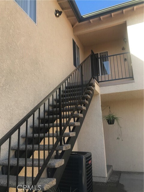 Foto del edificio - 3222 Newton St