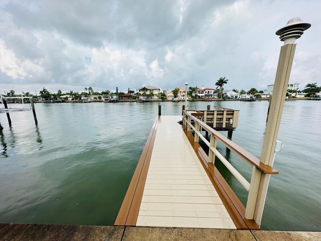 11305 5th St E, Treasure Island, FL 33706 House Rental in Treasure