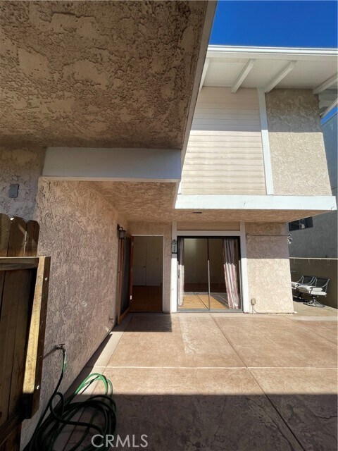 Foto del edificio - 2300 Carnegie Ln