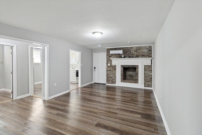 Foto del edificio - Huge East Savannah 4BR/2BA House For Rent