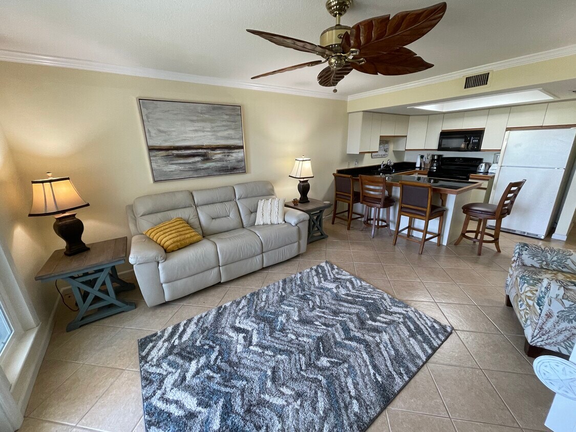 4410 Warren Ave Unit 107, Port Charlotte, FL 33953 Condo for Rent in