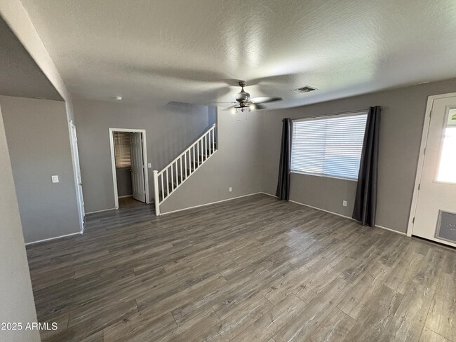 Foto del edificio - 16430 N 178th Ave