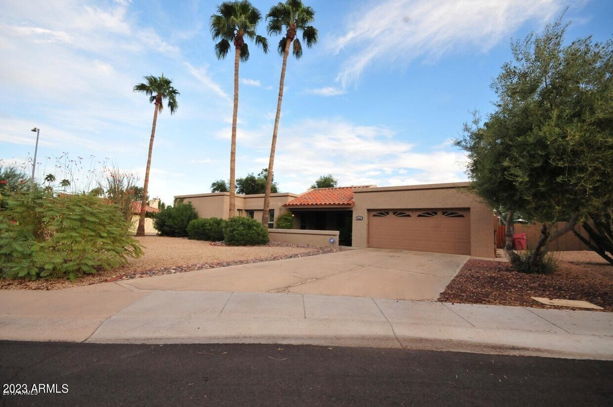 Primary Photo - 8525 E San Lucas Dr