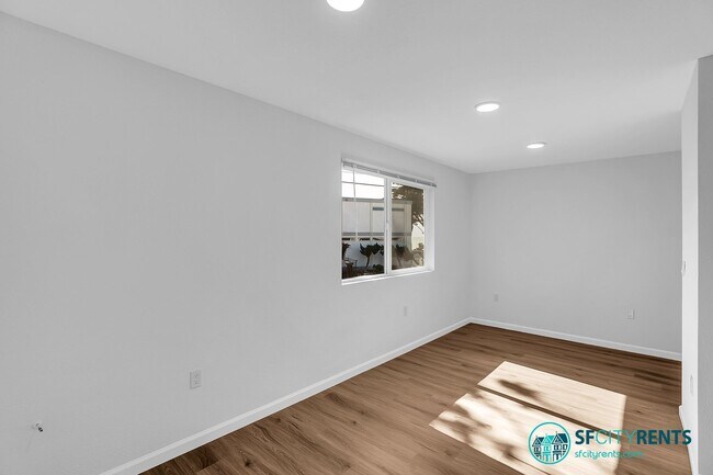 Building Photo - Pacifica: Remodeled 2 Bed 1 Bath w/ Garage & Fenced Yard in Sharp Park