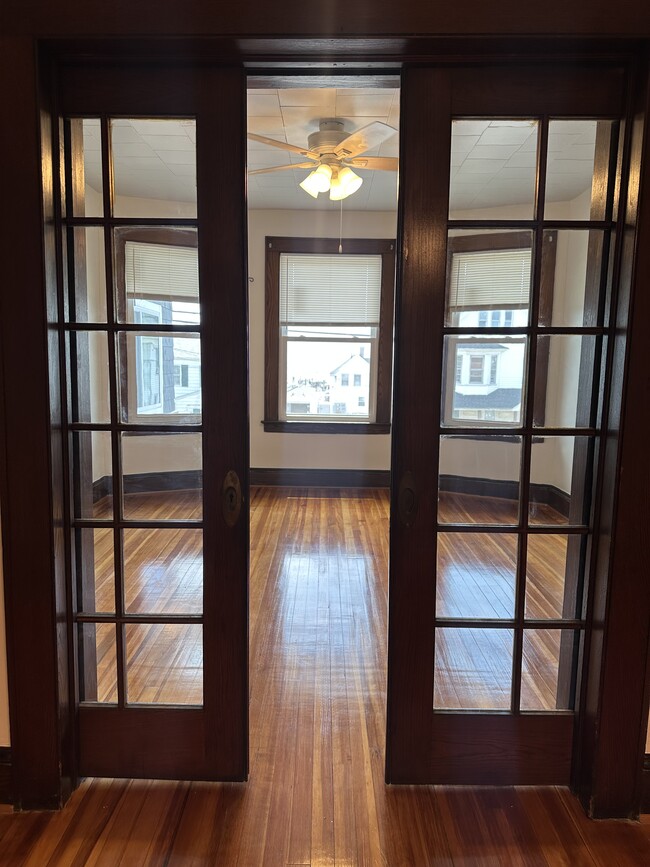 Building Photo - 368 Seaview Ave