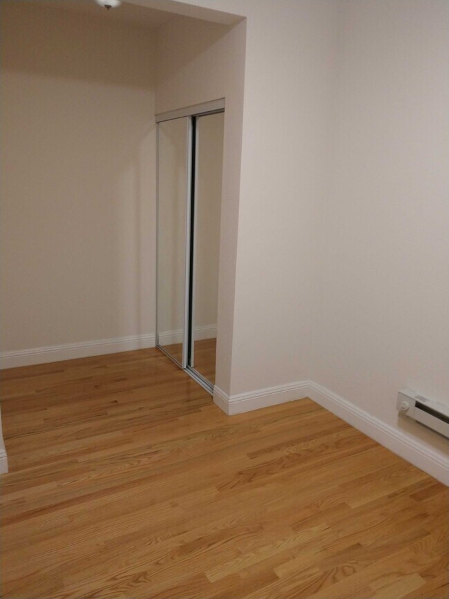 Foto del edificio - 1246 Bush St
