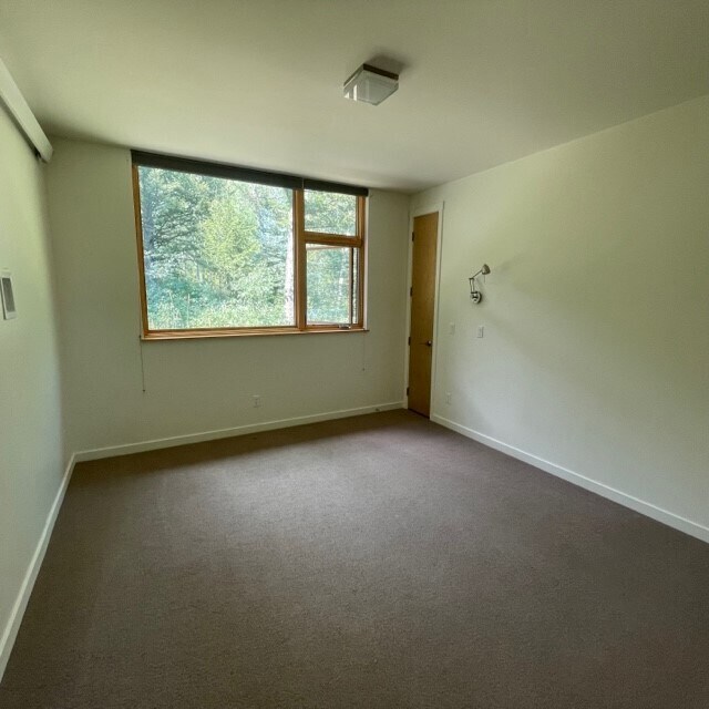Building Photo - 1415 Fenn Dr