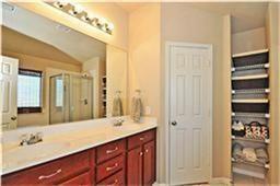 Foto del edificio - 2522 Oakthorn Ct