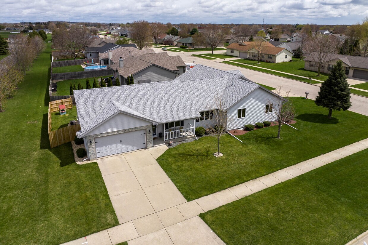 Primary Photo - 2404 N Wright Rd