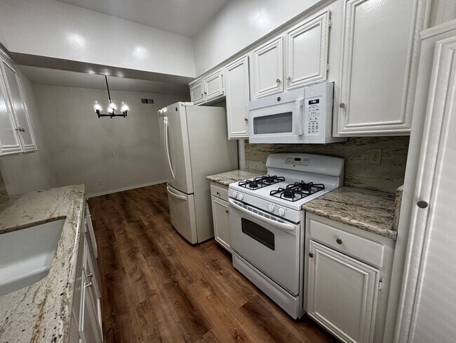 Foto del edificio - 321 E Dryden St