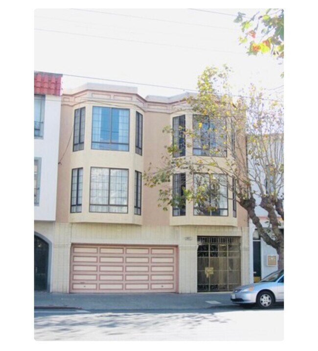 Building Photo - 6017 California St