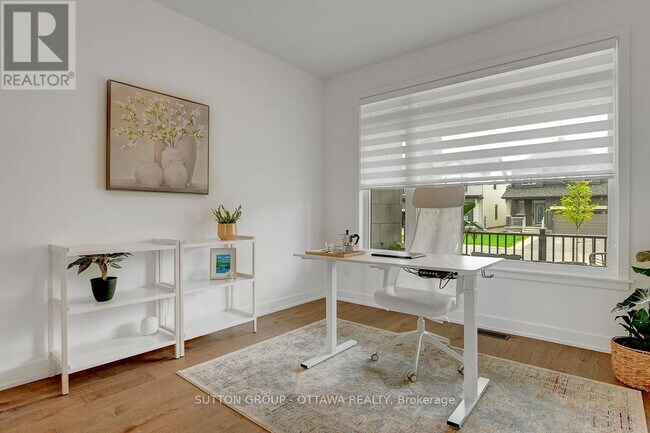 Building Photo - 908 Duxbury Ln