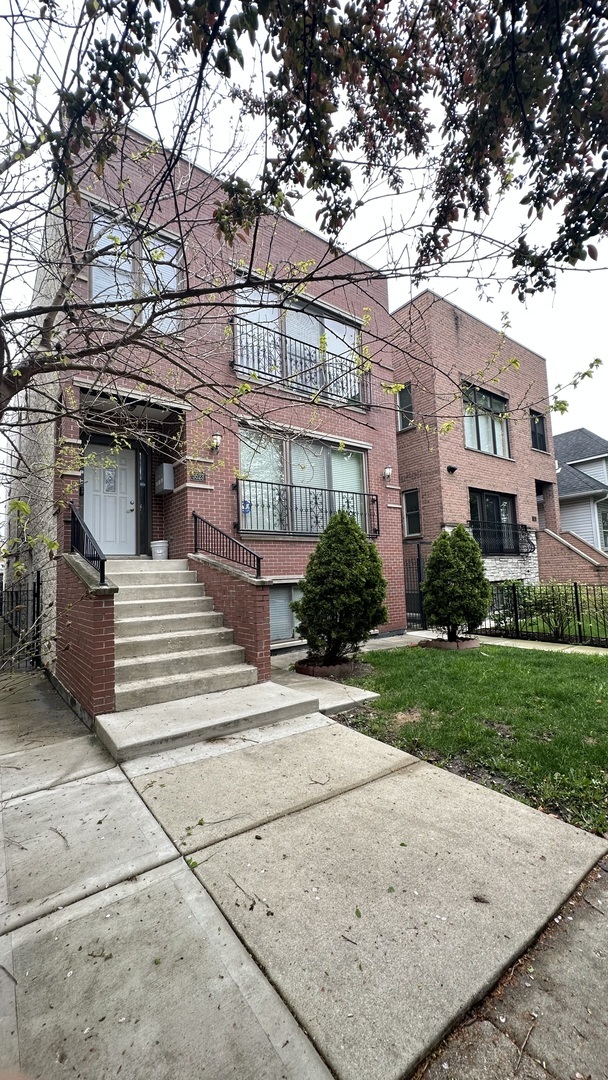 Foto del edificio - 5523 N Sawyer Ave