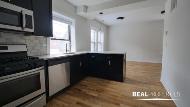 Foto del edificio - 1 bedroom in CHICAGO IL 60625