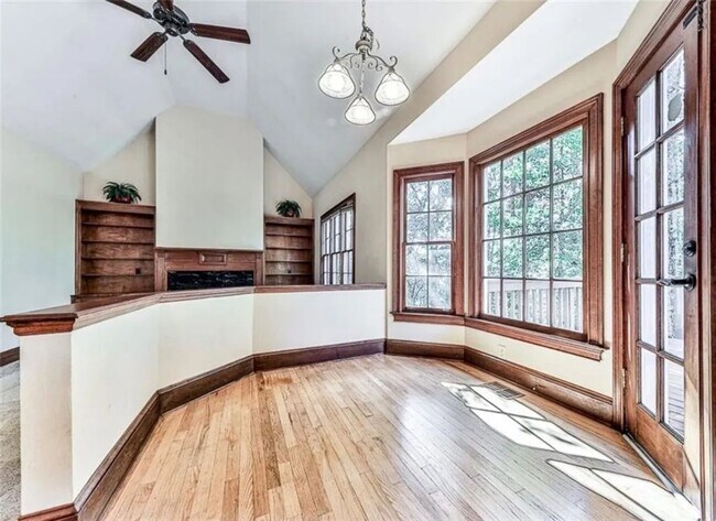 Foto del edificio - 2851 Riverfront Dr