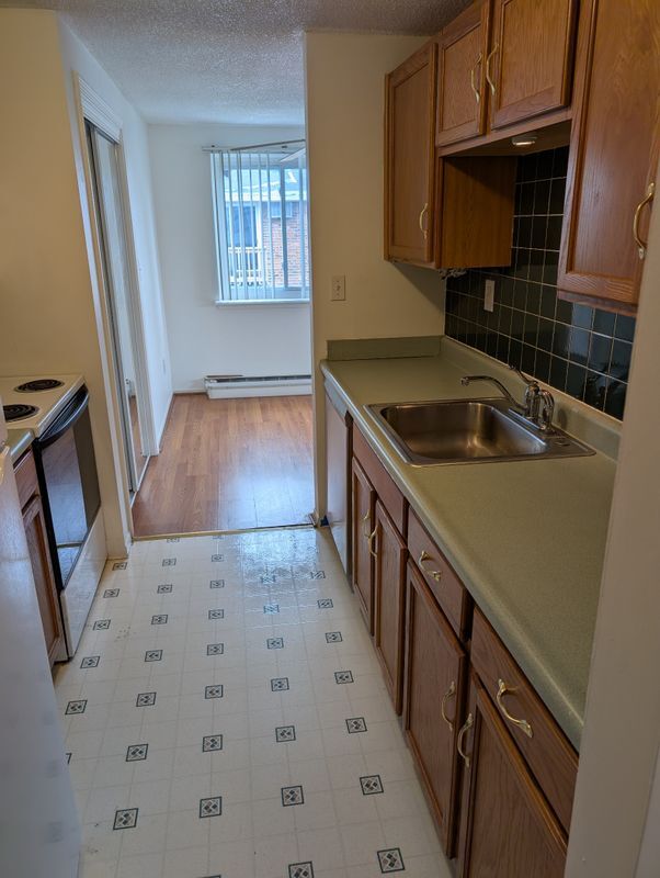 Foto del edificio - 6301 Robinson Rd