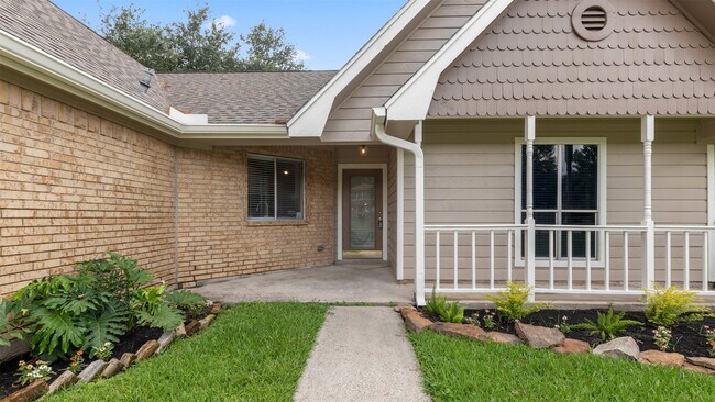 Foto del edificio - 22503 Holly Branch Dr