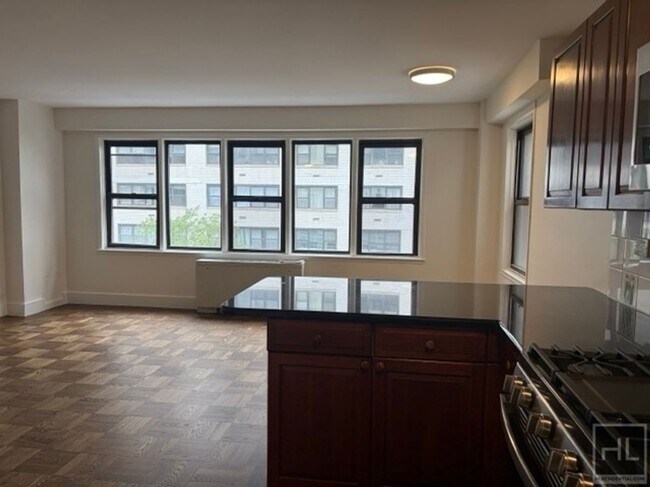 Foto del edificio - EAST 63 STREET