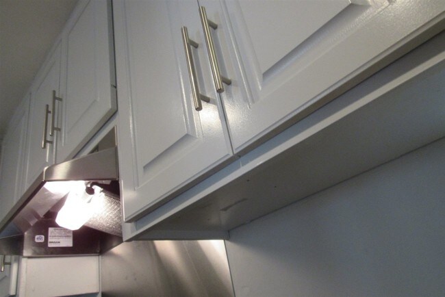 Building Photo - 1111 St Ann St